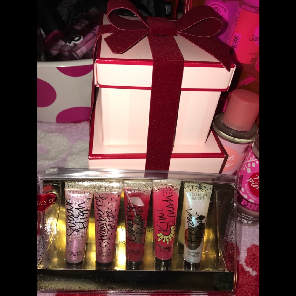 💋NWT VS 2020 HOLIDAY LIP GLOSS SET💋